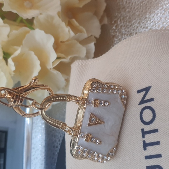 LOUIS VUITTON LOCK/KEY🔐 #314 W/ New Fashion Bag charm -EUC- - Picture 8 of 8